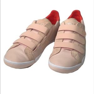 PLAE leather Larkin pale pink Velcro closure sneakers size 9 women 7.5 men EUC